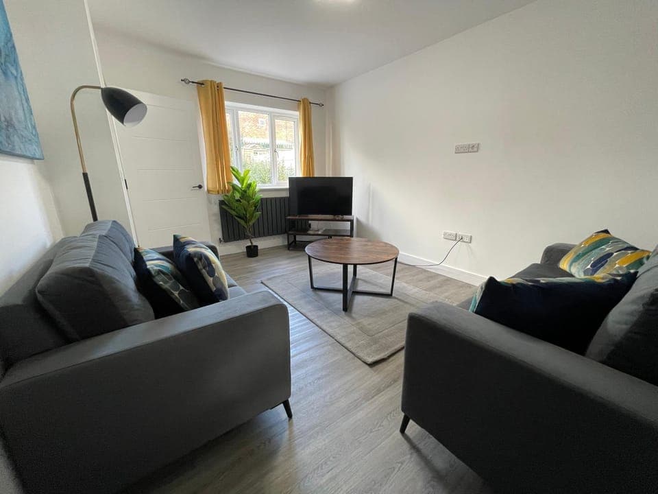 TV and multimedia, Living room, Seating area