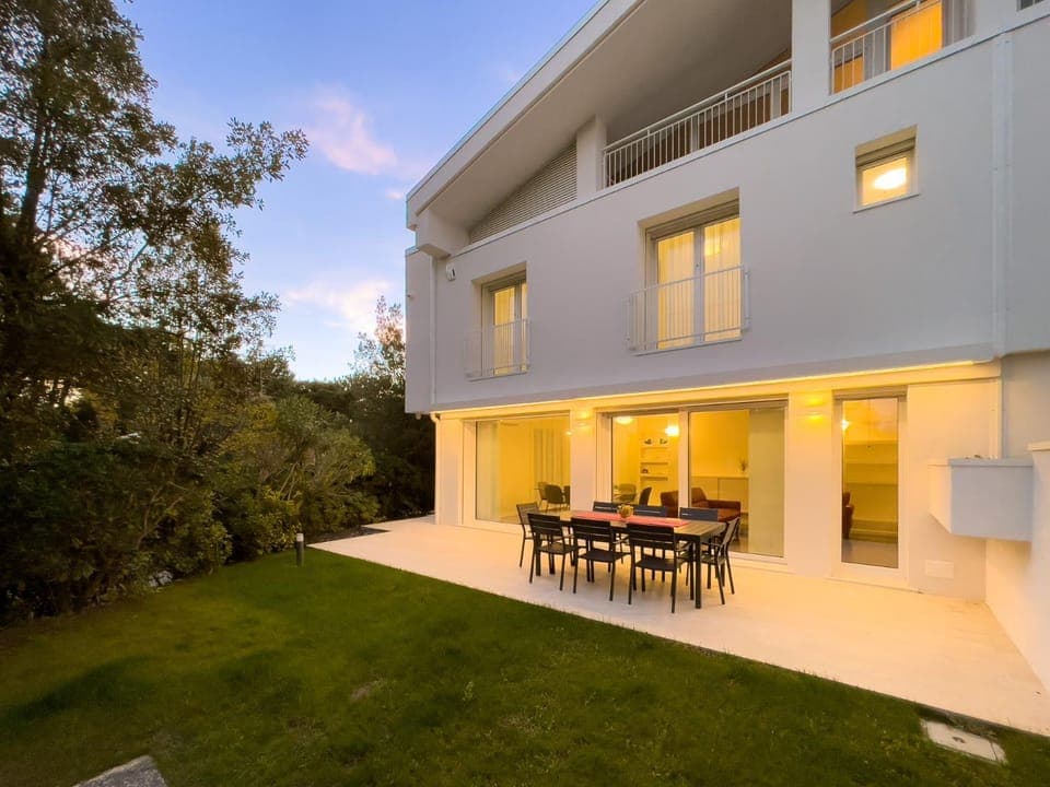 Property building, Garden, Garden view