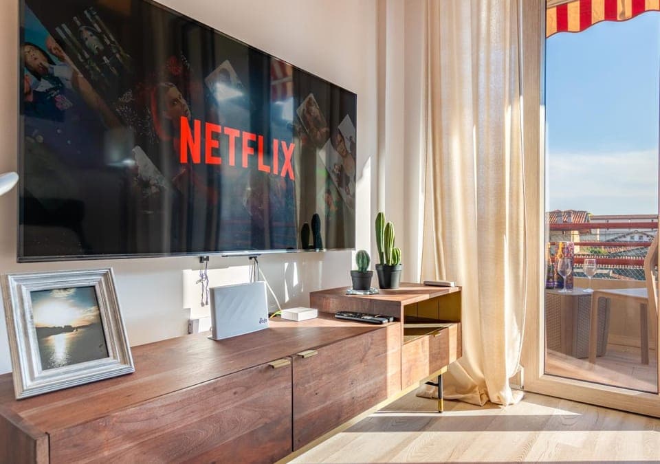 TV and multimedia, Evening entertainment