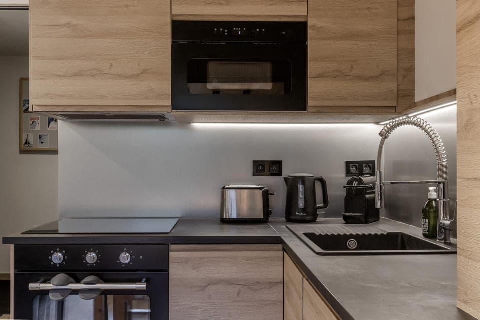 Kitchen or kitchenette