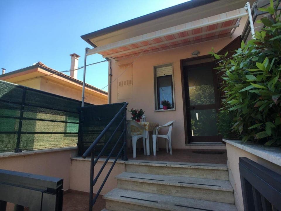 Property building, Balcony/Terrace