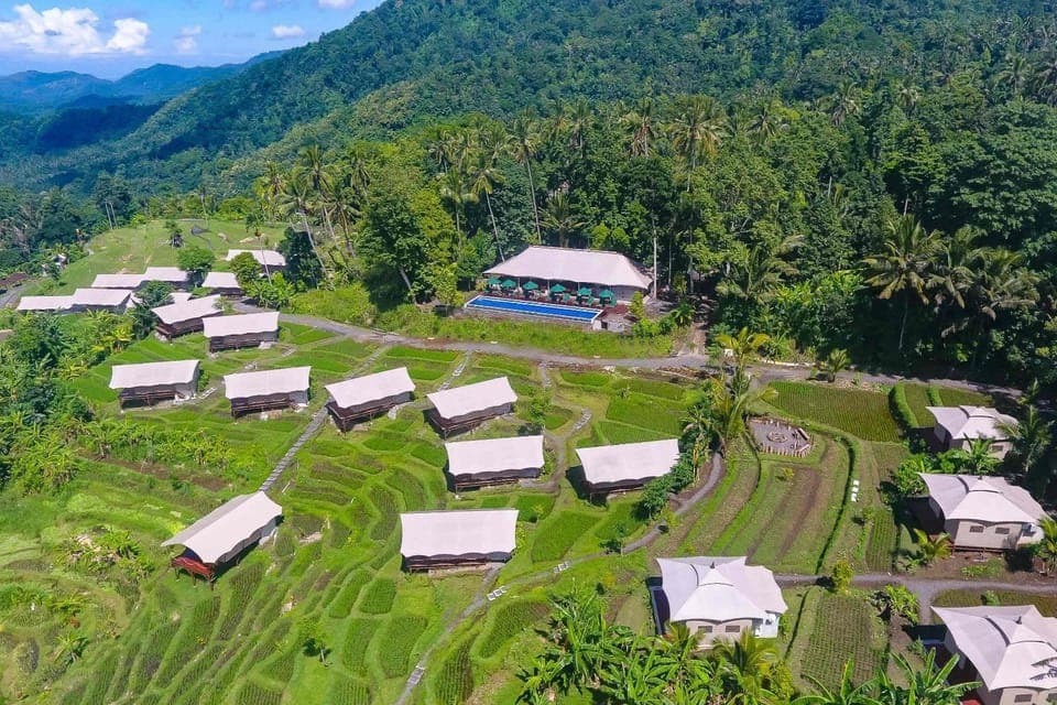 Property building, View (from property/room), Area and facilities