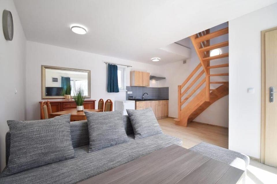 Living room, Photo of the whole room, Seating area