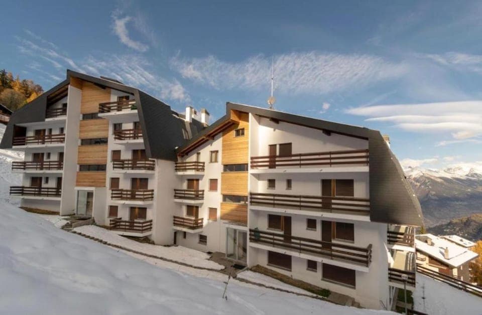 Property building, Winter