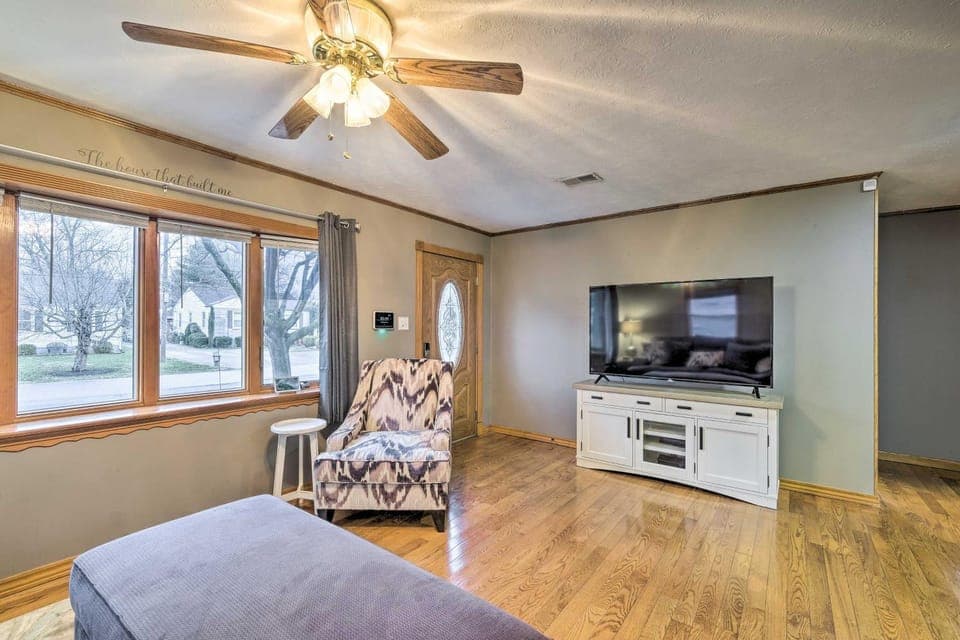 Pet-Friendly Clarksville Home w/ Central A/C House in Clarksville