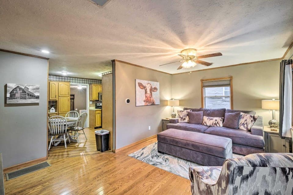 Pet-Friendly Clarksville Home w/ Central A/C House in Clarksville