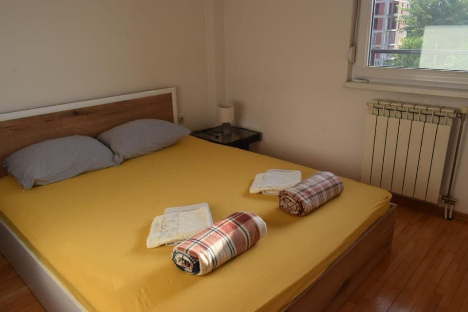 Property building, Bed