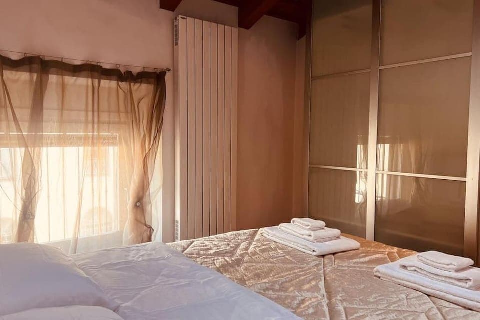 Bed, Photo of the whole room, Bedroom, towels, wardrobe