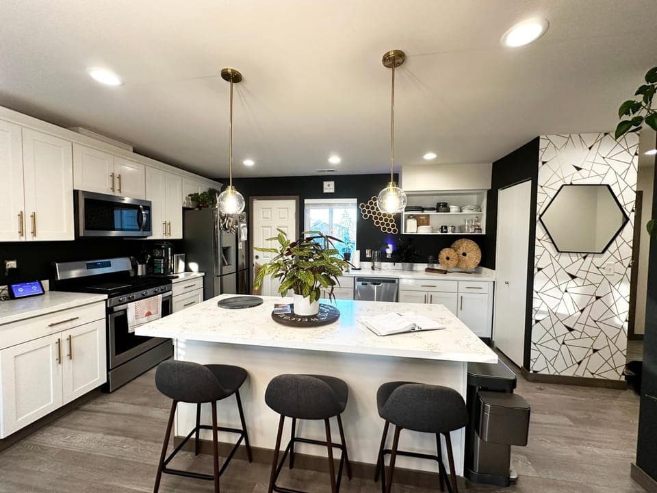 Kitchen or kitchenette