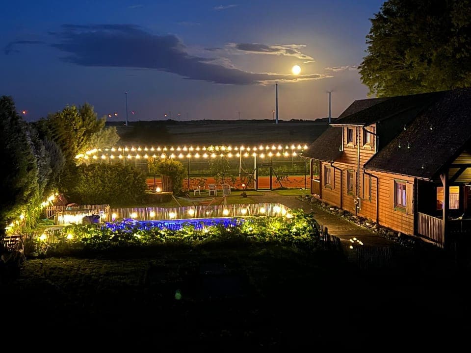 Night, View (from property/room), Garden view, Swimming pool, sunbed