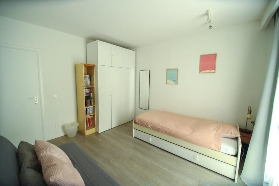 Bed, Bedroom