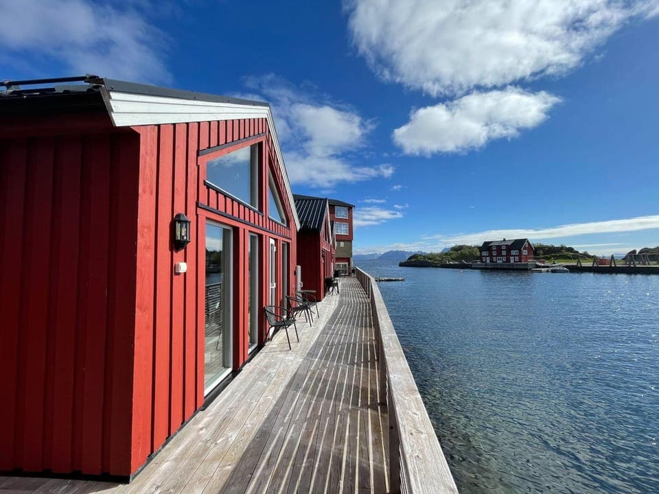Property building, Balcony/Terrace, Sea view