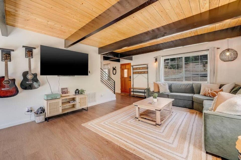 TV and multimedia, Living room, Seating area