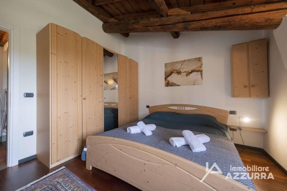 Bed, Photo of the whole room, Bedroom, towels, wardrobe