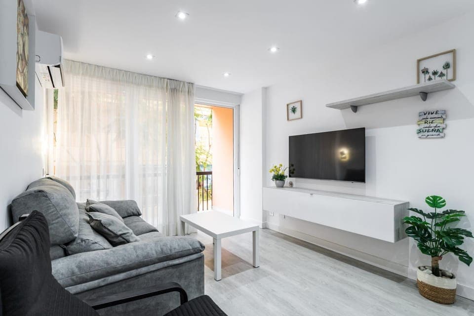 Communal lounge/ TV room, TV and multimedia, Living room