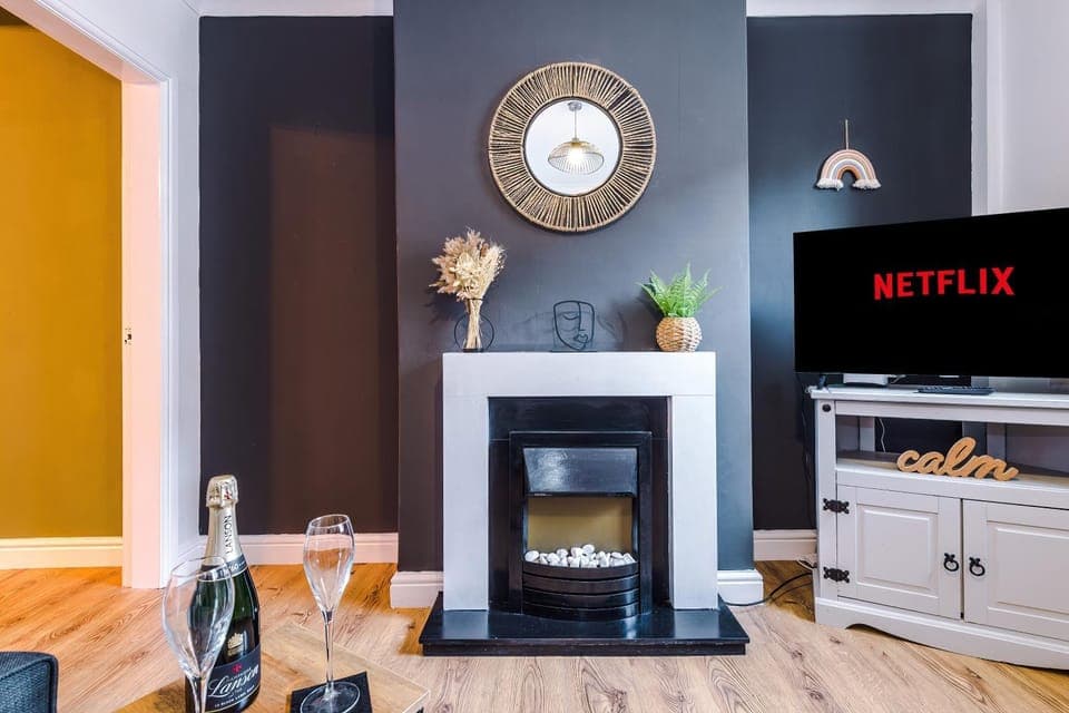 TV and multimedia, Food and drinks