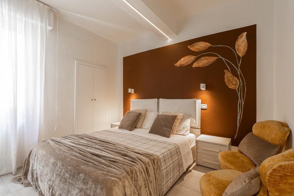 Bed, Day, View (from property/room), Photo of the whole room, Decorative detail, Bedroom, wardrobe