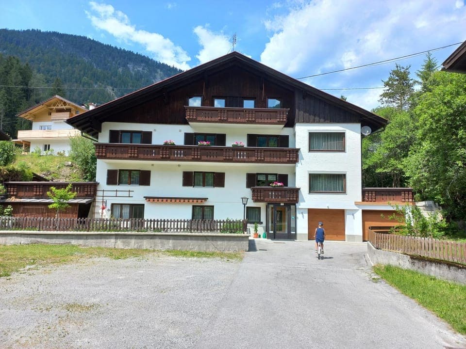 Property building, Natural landscape