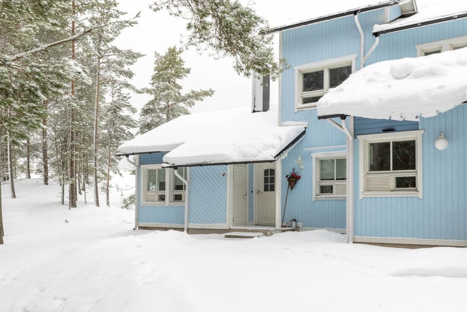 Property building, Day, Winter
