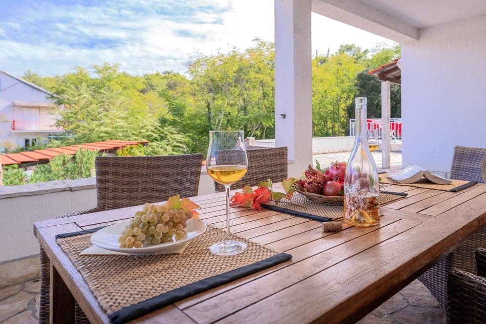 Patio, Day, Balcony/Terrace