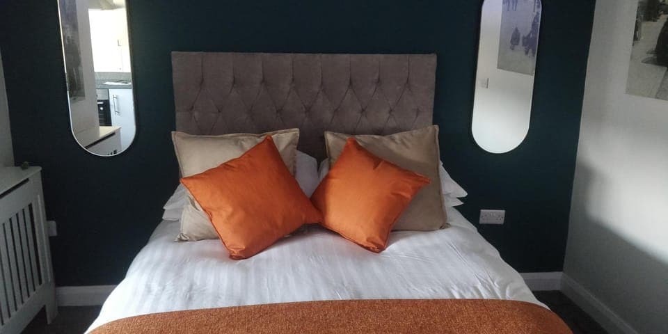 Bed, Bedroom