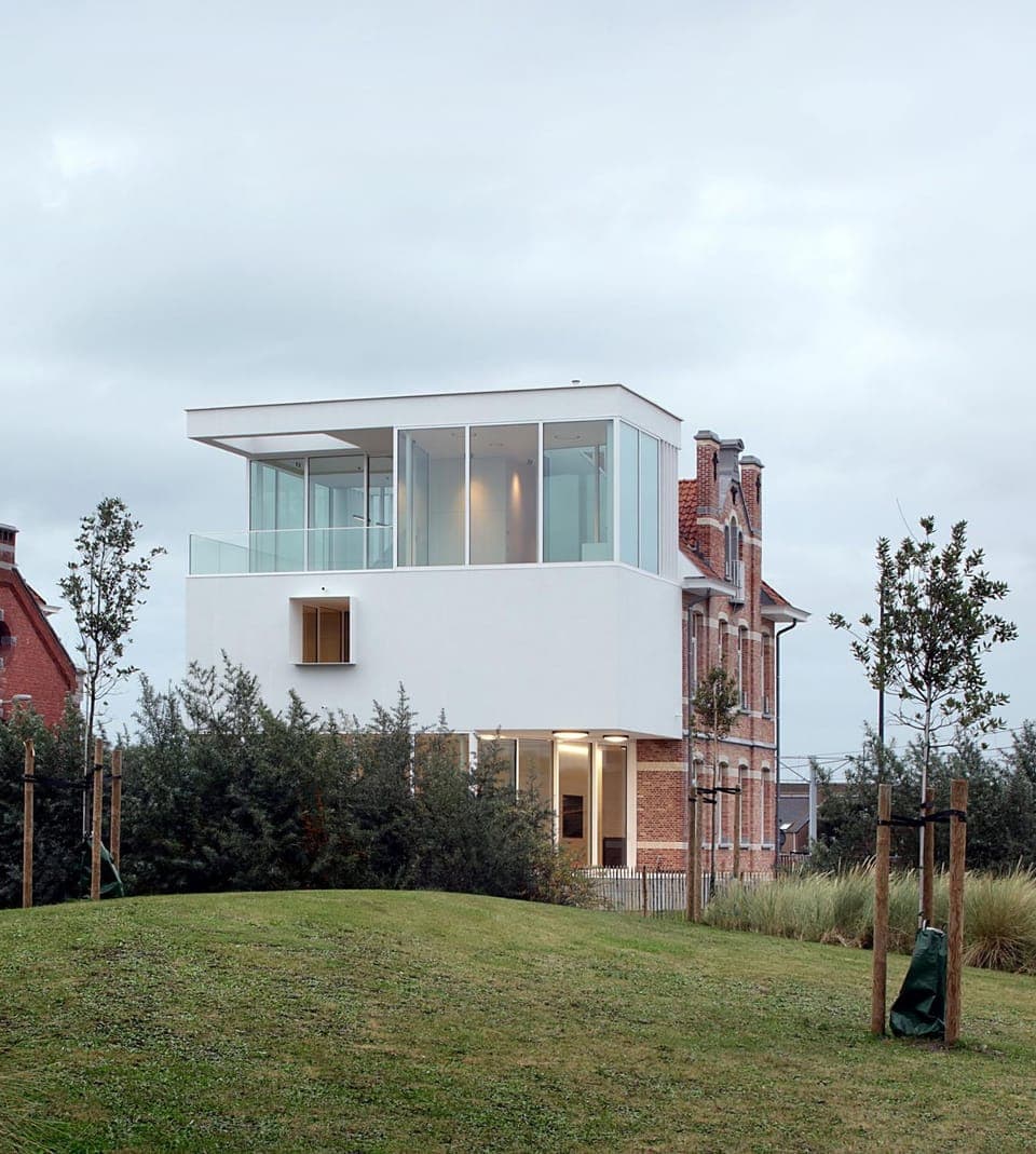 Property building, Area and facilities