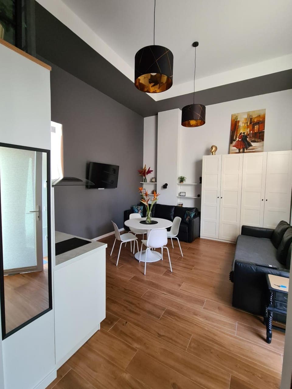 TV and multimedia, Living room, Dining area