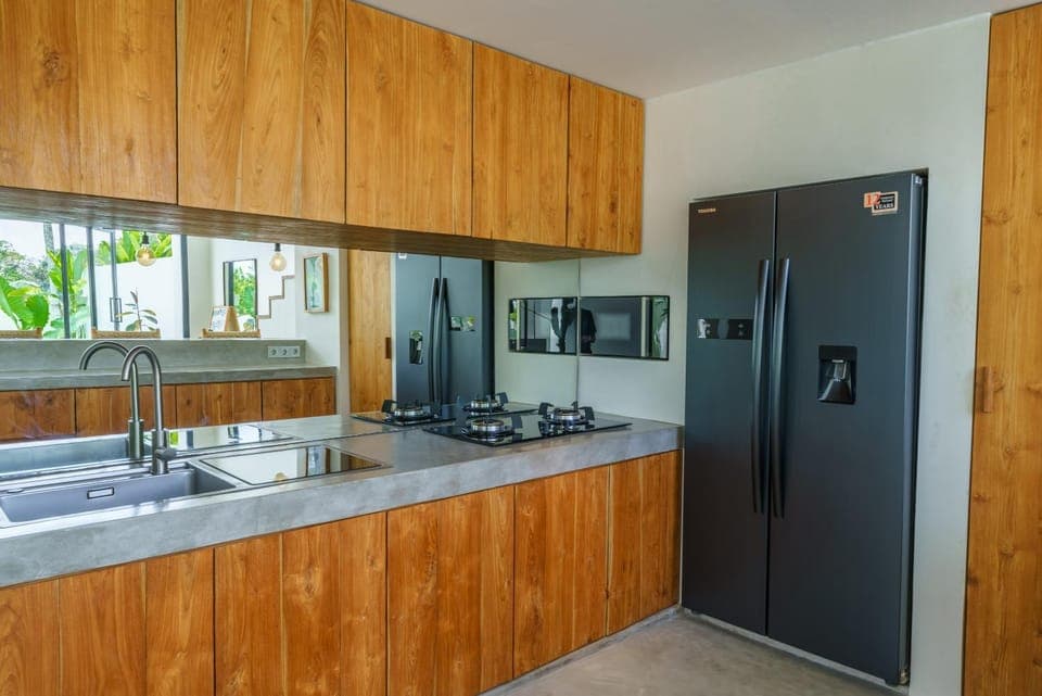 Kitchen or kitchenette, stove