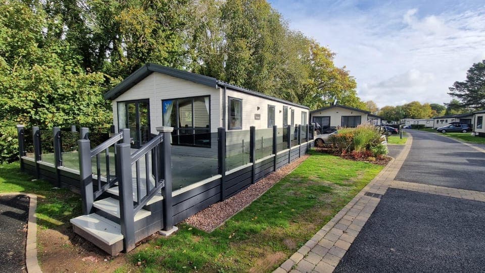 Property building, Street view