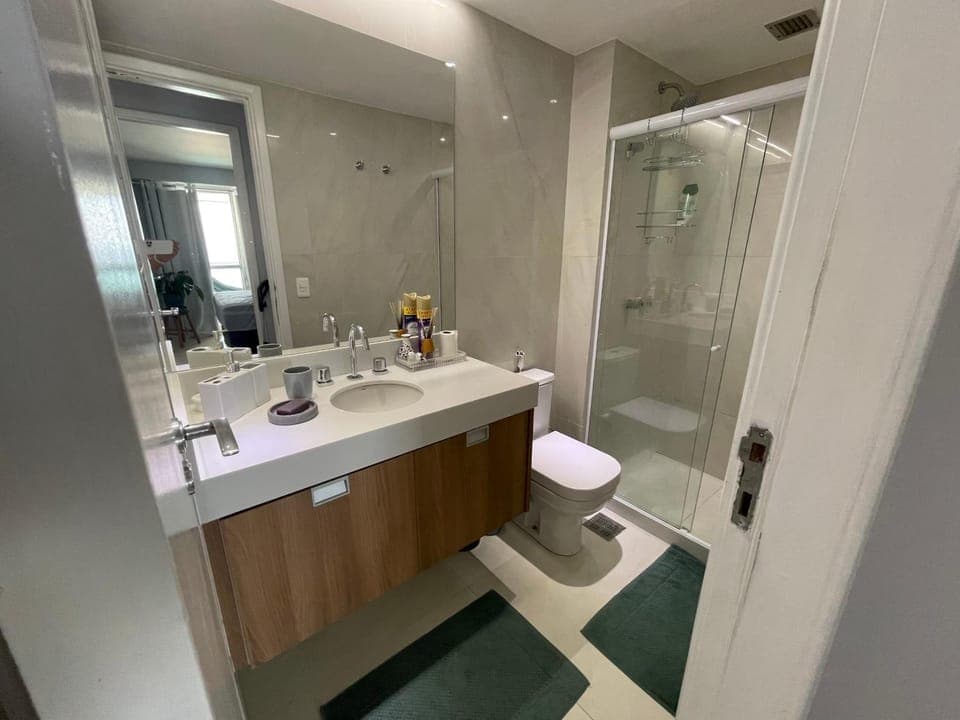 Shower, Toilet, Bathroom, towels