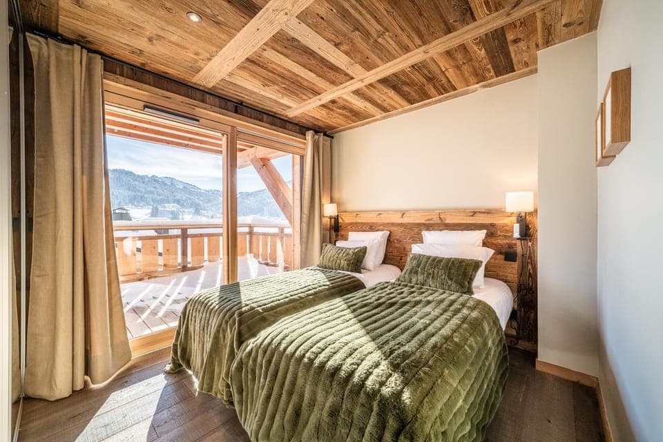 Bed, Bedroom, Mountain view