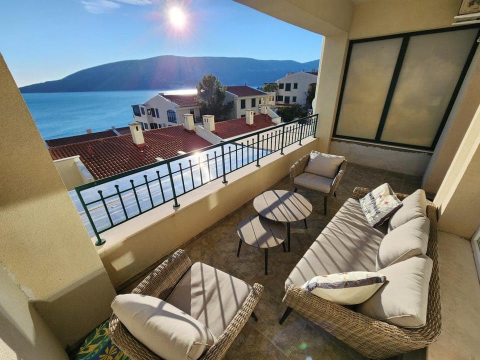 Patio, Balcony/Terrace, Seating area, Sea view, Sea view