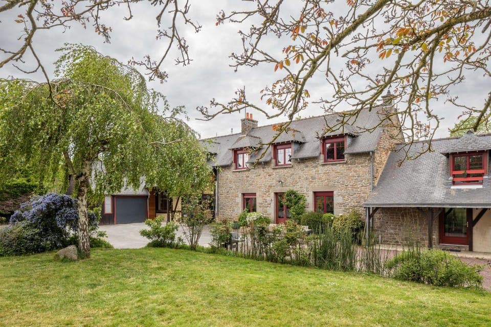 Property building, Garden