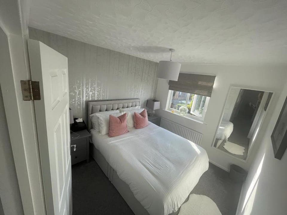 Bed, Bedroom, wardrobe