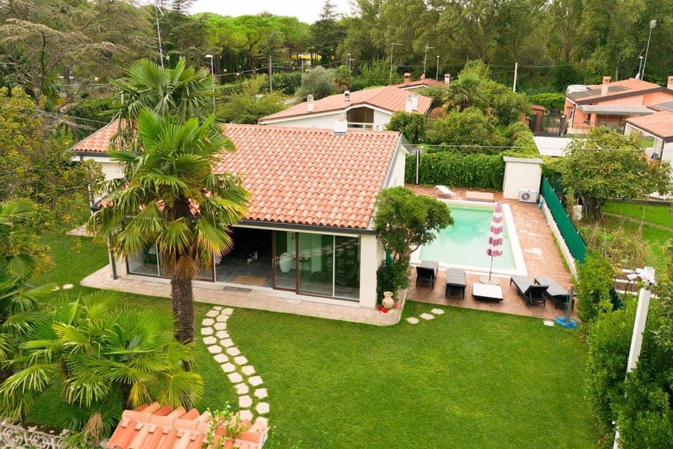 Property building, Natural landscape, Swimming pool