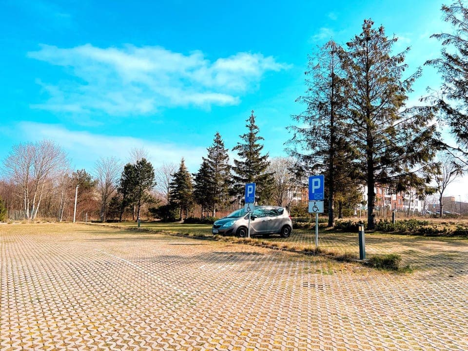 Natural landscape, Parking