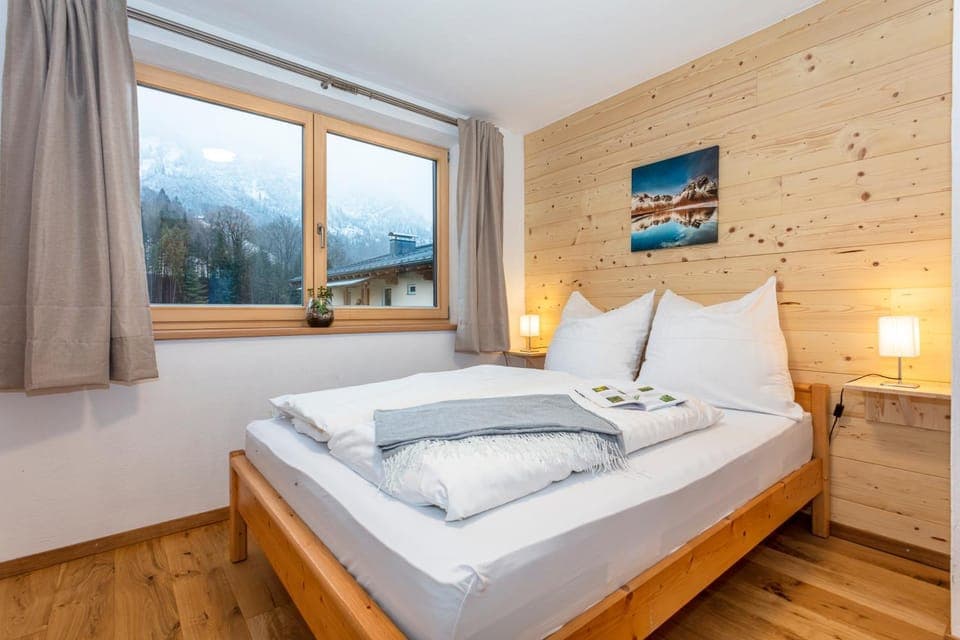 Bed, Natural landscape, Photo of the whole room, Bedroom, Mountain view
