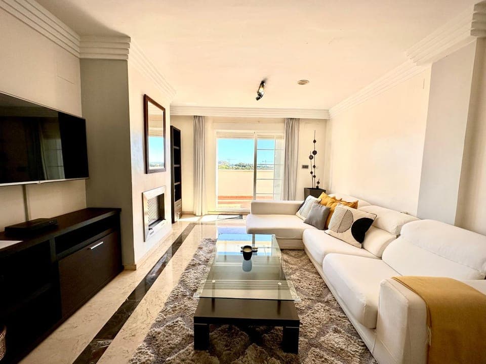 Communal lounge/ TV room, Living room, Lounge or bar