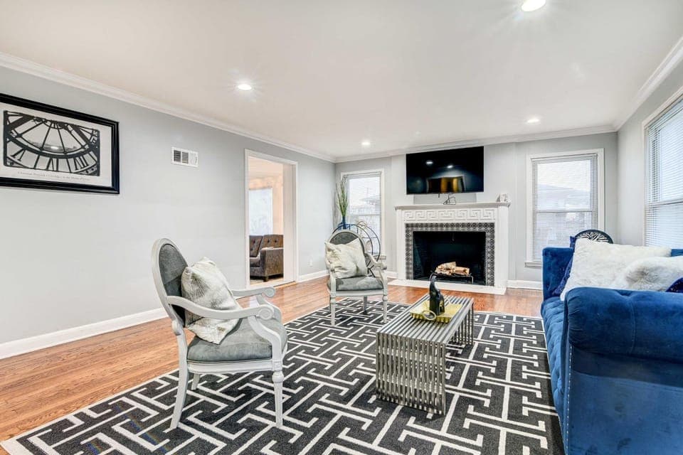 Luxurious Detroit Home - Walk to Golf & Park! House in Detroit