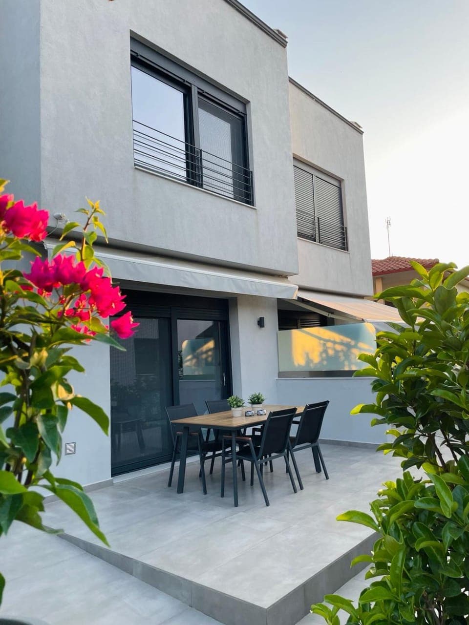 Property building, Inner courtyard view
