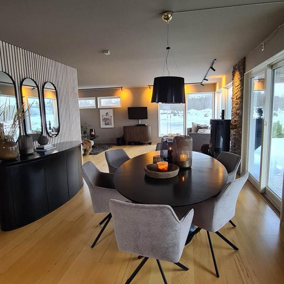 Living room, Seating area, Dining area