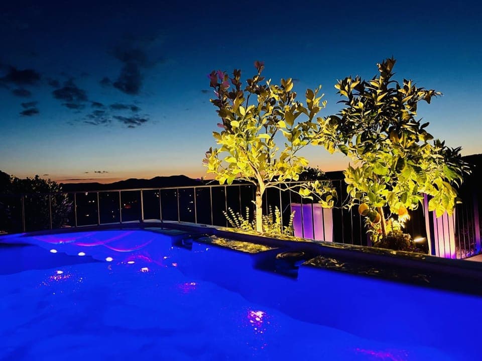 Hot Tub, Spa and wellness centre/facilities, Mountain view