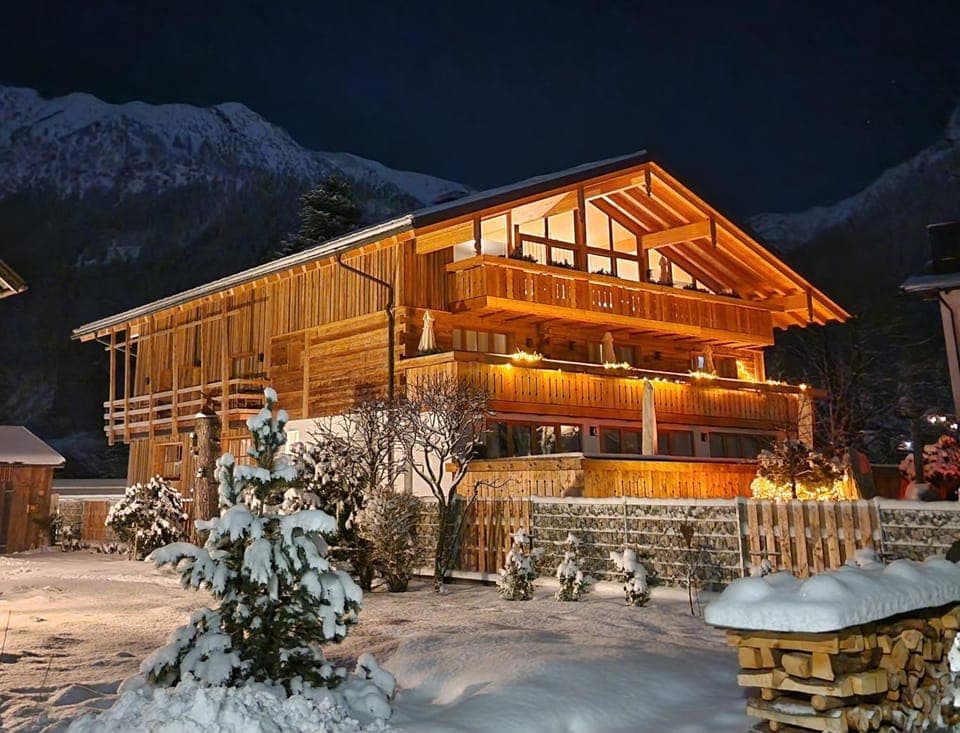 Property building, Night, Natural landscape, Winter, Mountain view