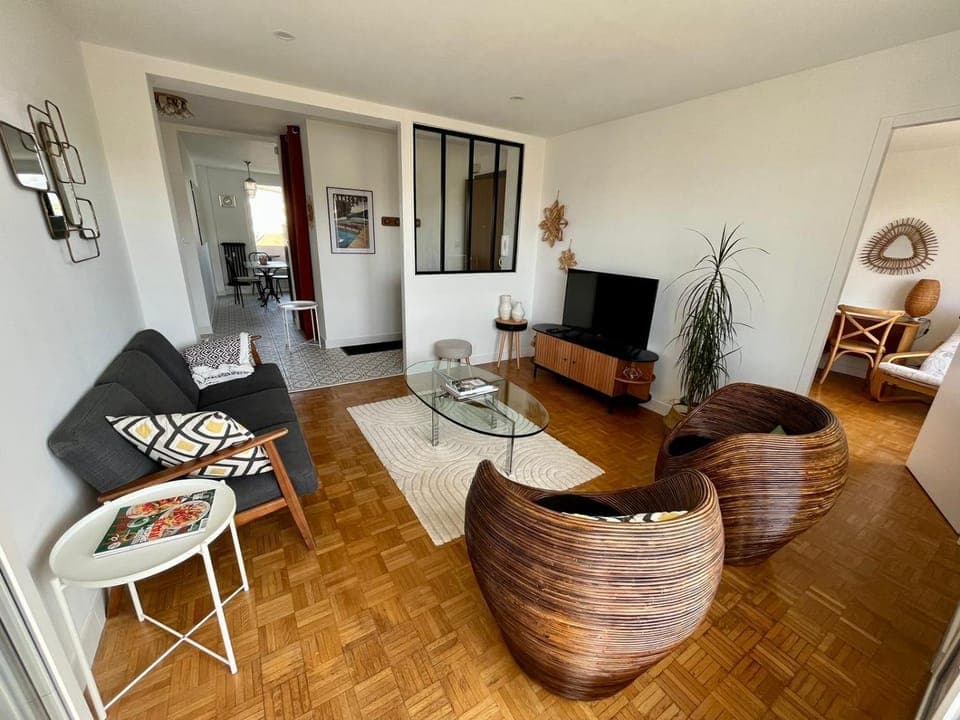 Communal lounge/ TV room