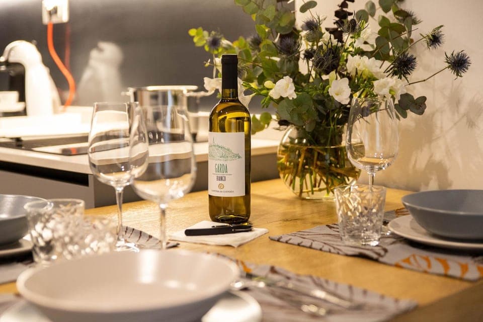 Food and drinks, Dining area, Food, Drinks