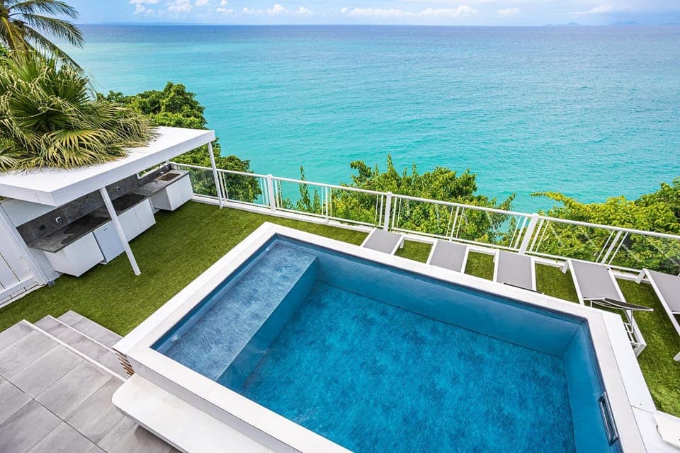 Kitchen or kitchenette, Sea view, Swimming pool