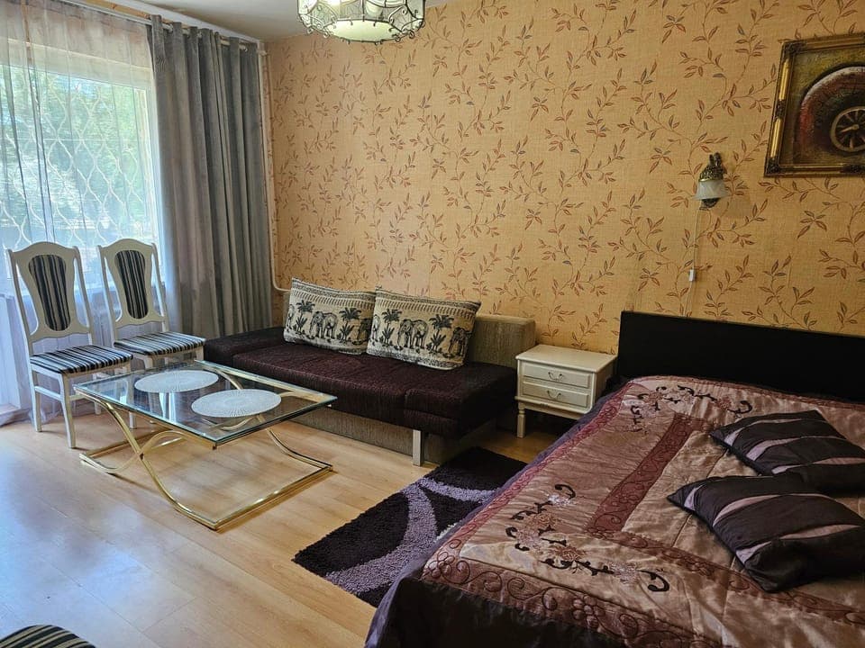 Seating area, Bedroom