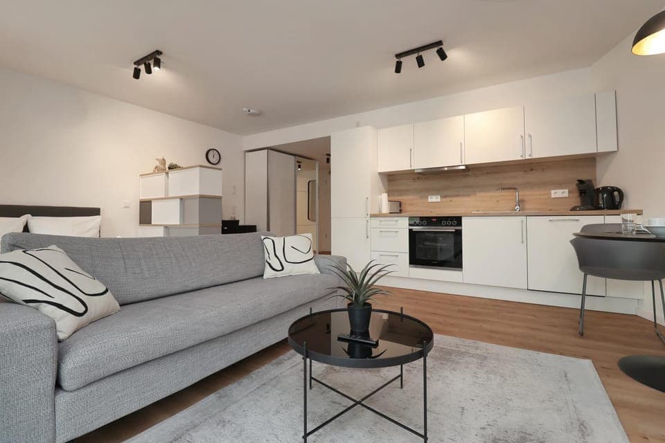 TV and multimedia, Coffee/tea facilities, Kitchen or kitchenette, Living room, stove