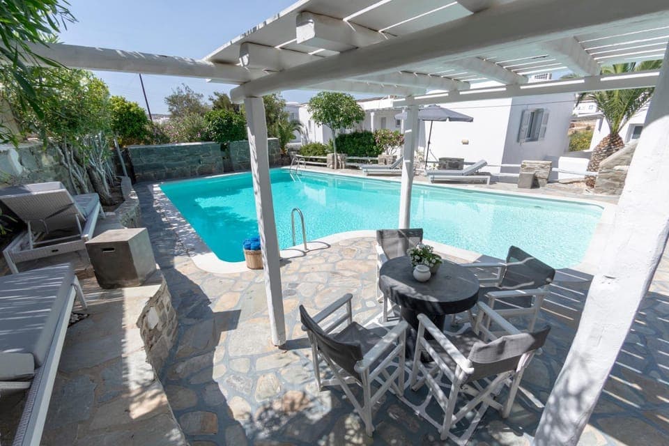 Seating area, Pool view, Swimming pool, sunbed