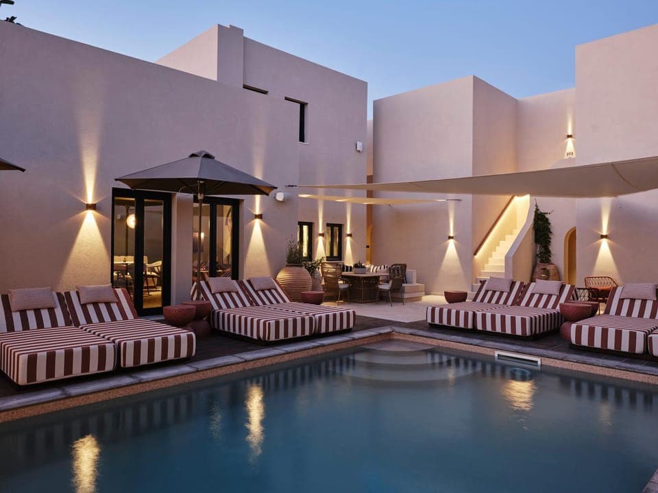 Property building, Swimming pool